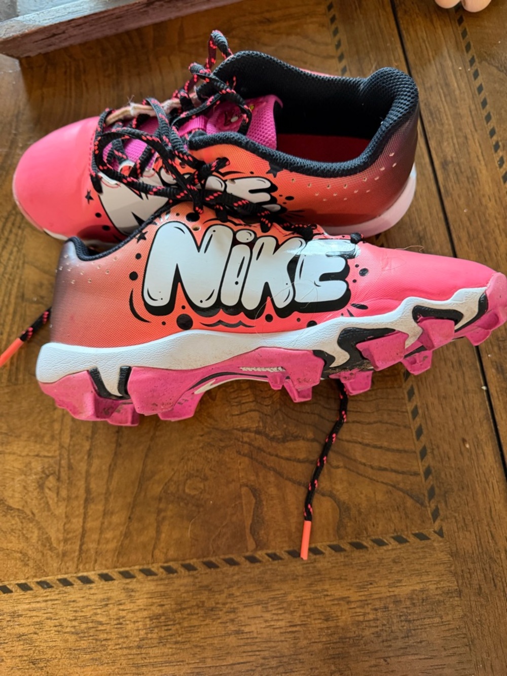 Nike Kids' Pink Gradient Cleats 2Y